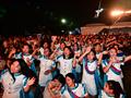 강릉 청소년 예술축전을 관람하고 있는 외국인 참가자들 사진 2 썸네일 이미지